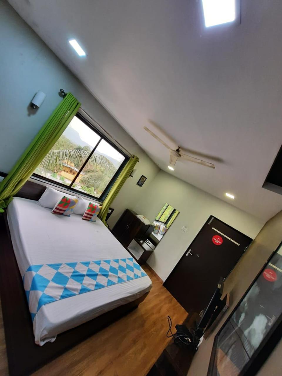 Karla Retreat Resort Lonavla Zewnętrze zdjęcie