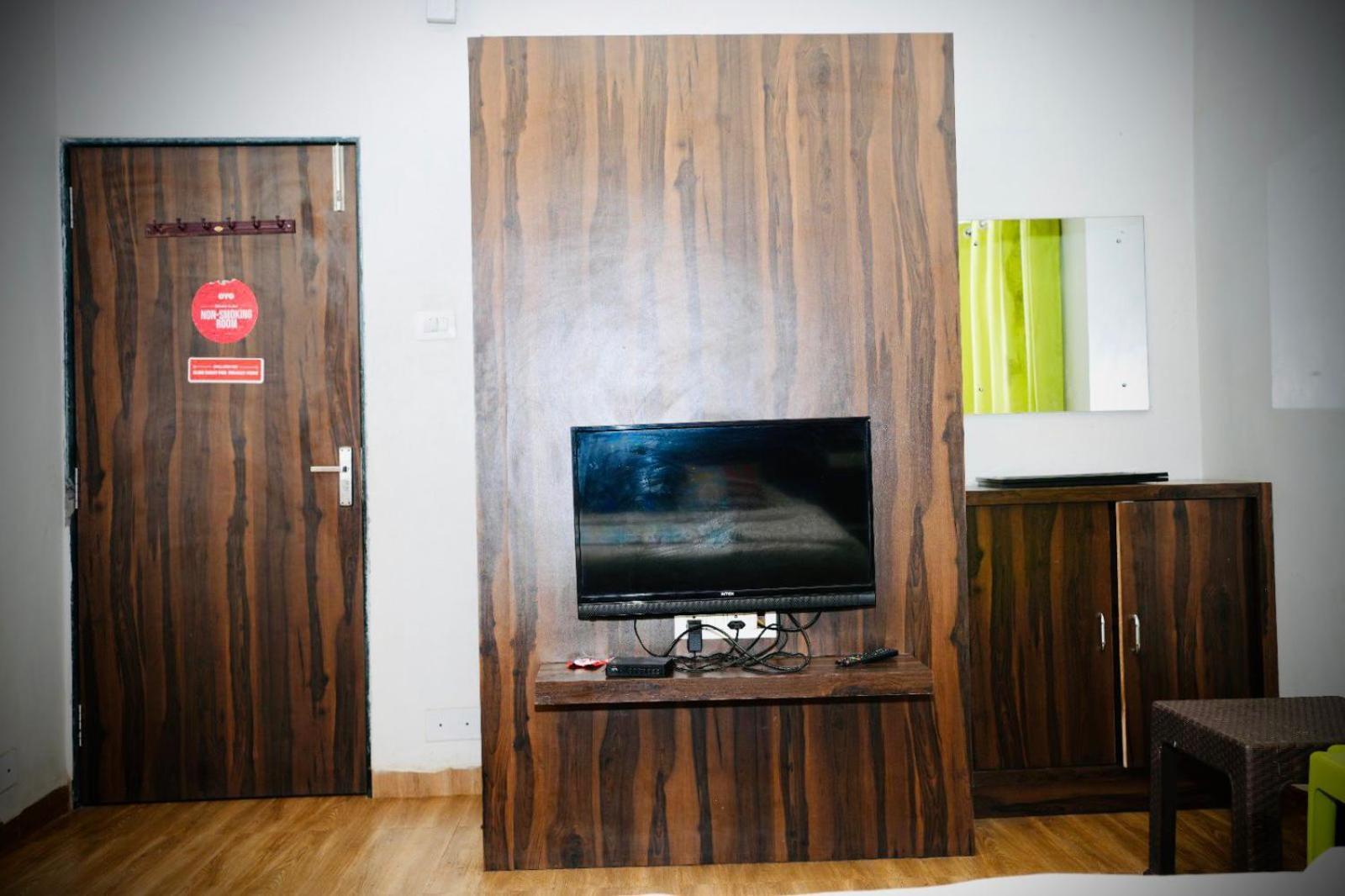 Karla Retreat Resort Lonavla Zewnętrze zdjęcie